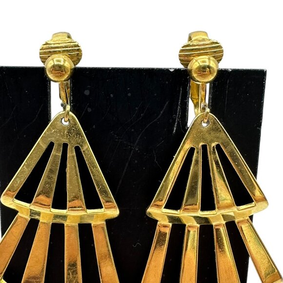 Vintage Gold Tone Geometric Clip On Earrings Jewelry Accessory - Picture 5 of 11